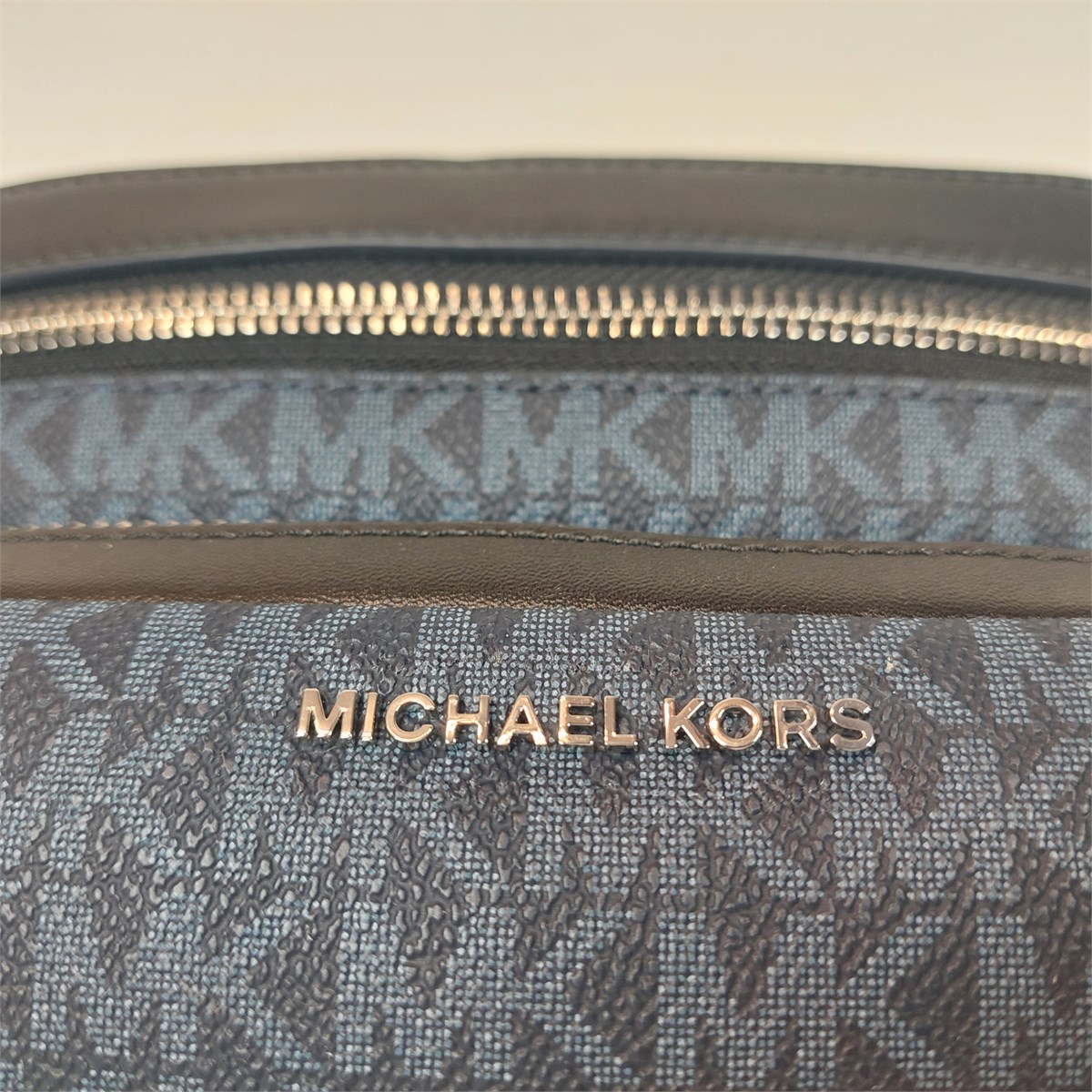 MICHAEL KORS MEN'S MONOGRAM BELT BAG | Maxx Liquidation Solutions