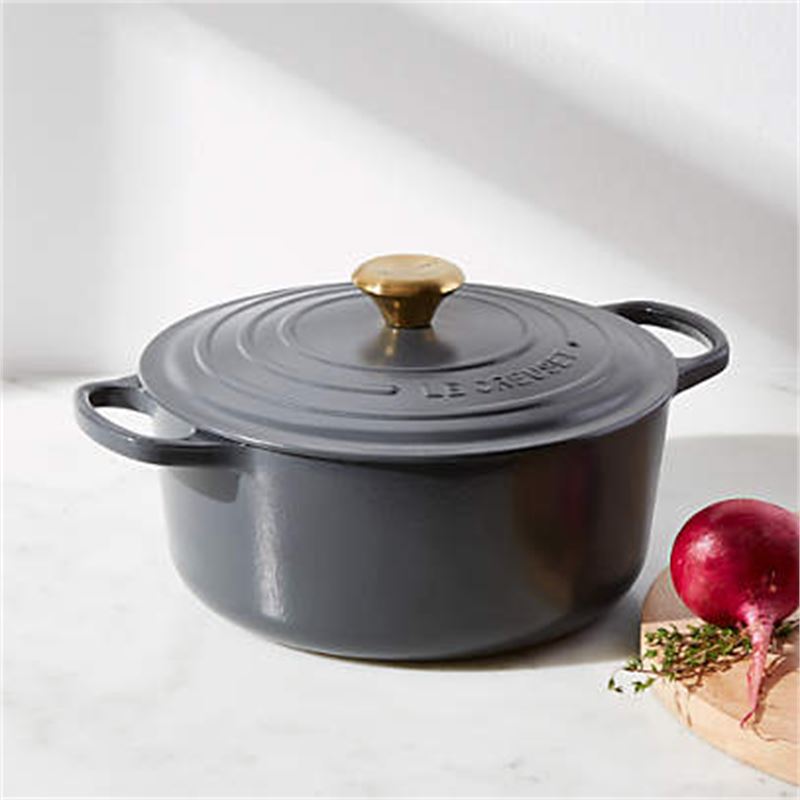 LE CREUSET CAST IRON DUTCH OVEN 9QT | Maxx Online Liquidation Auctions