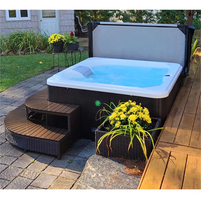 CANADIAN SPA COMPANY GANDER 4-PERSON HOT TUB | Maxx Liquidation ...